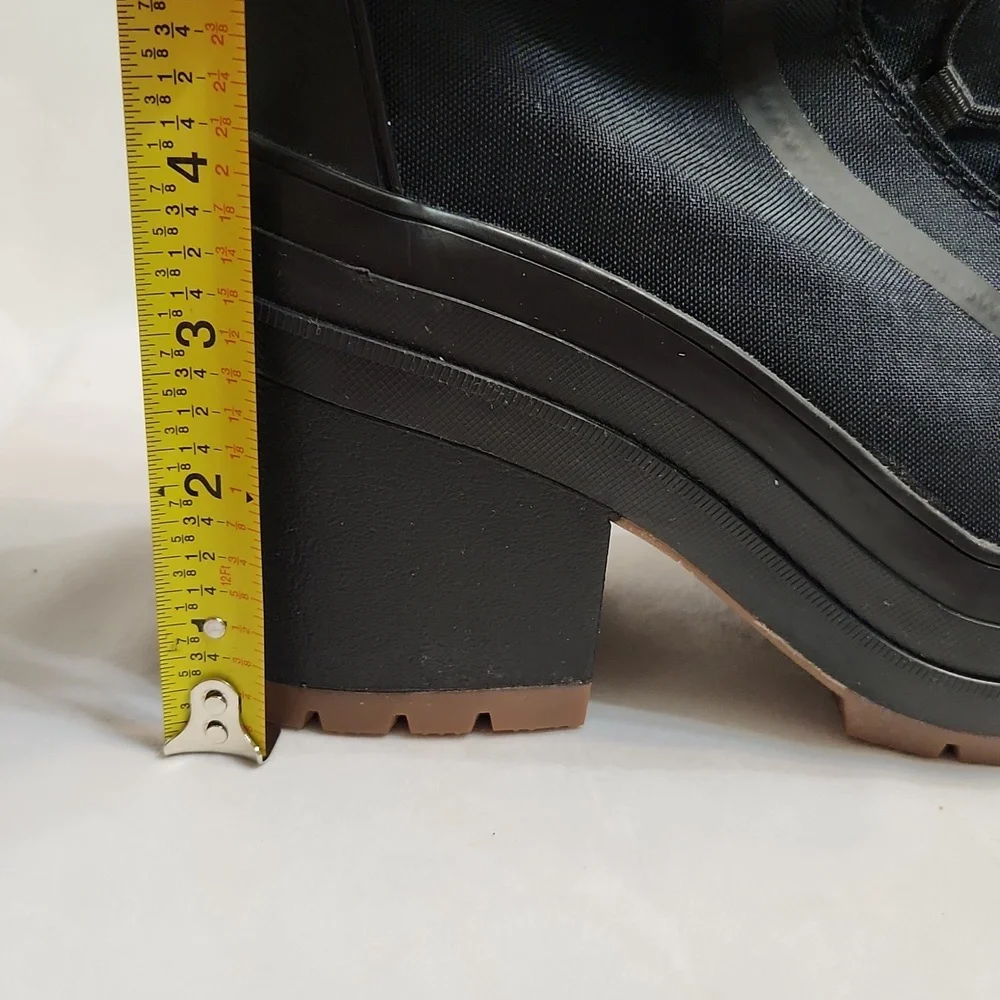 Converse CTAS GR82 Extra High Black Velcro Platform Heeled Boots (W Size 8.5)